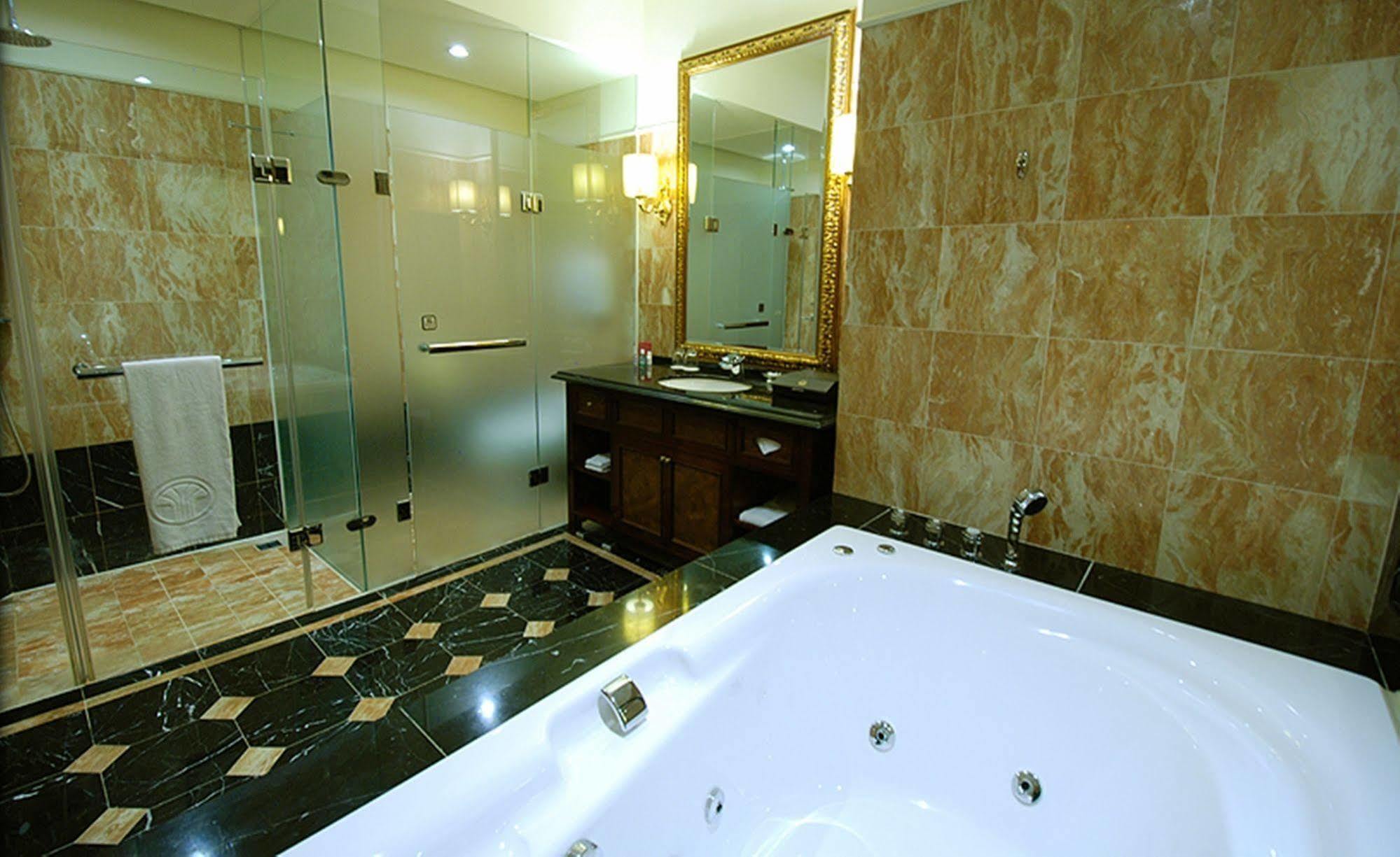Capital Hotel Dazhi Tajpej Kültér fotó
